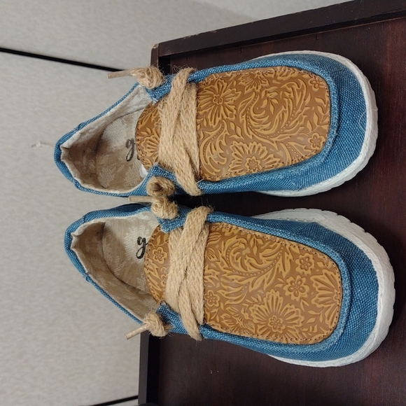 NWT Gypsy Jazz Slip-on Turquoise Shoes - Picture 2 of 4